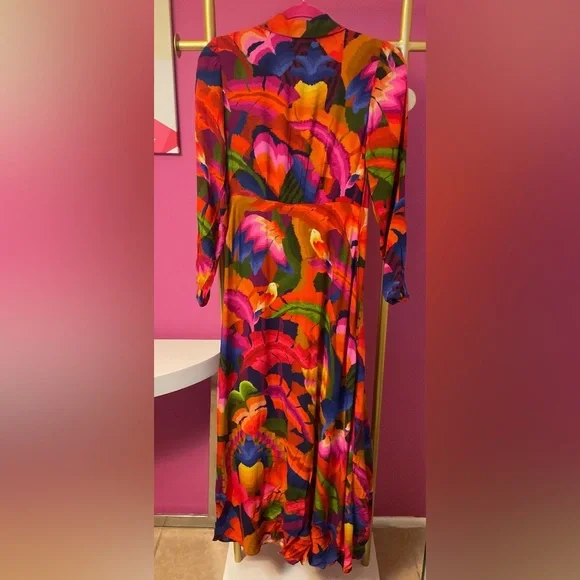 NWT-FARM Rio Maxi Dress ❤️ - Picture 3 of 8
